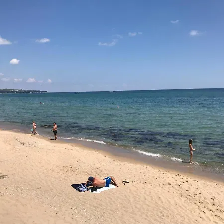Апартамент Pearl Beach In The Cliff 2 Обзор